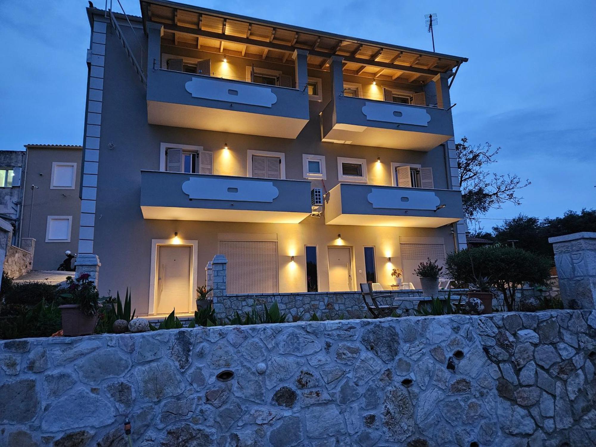 Grey Luxury House Apartment Ipsos Bagian luar foto