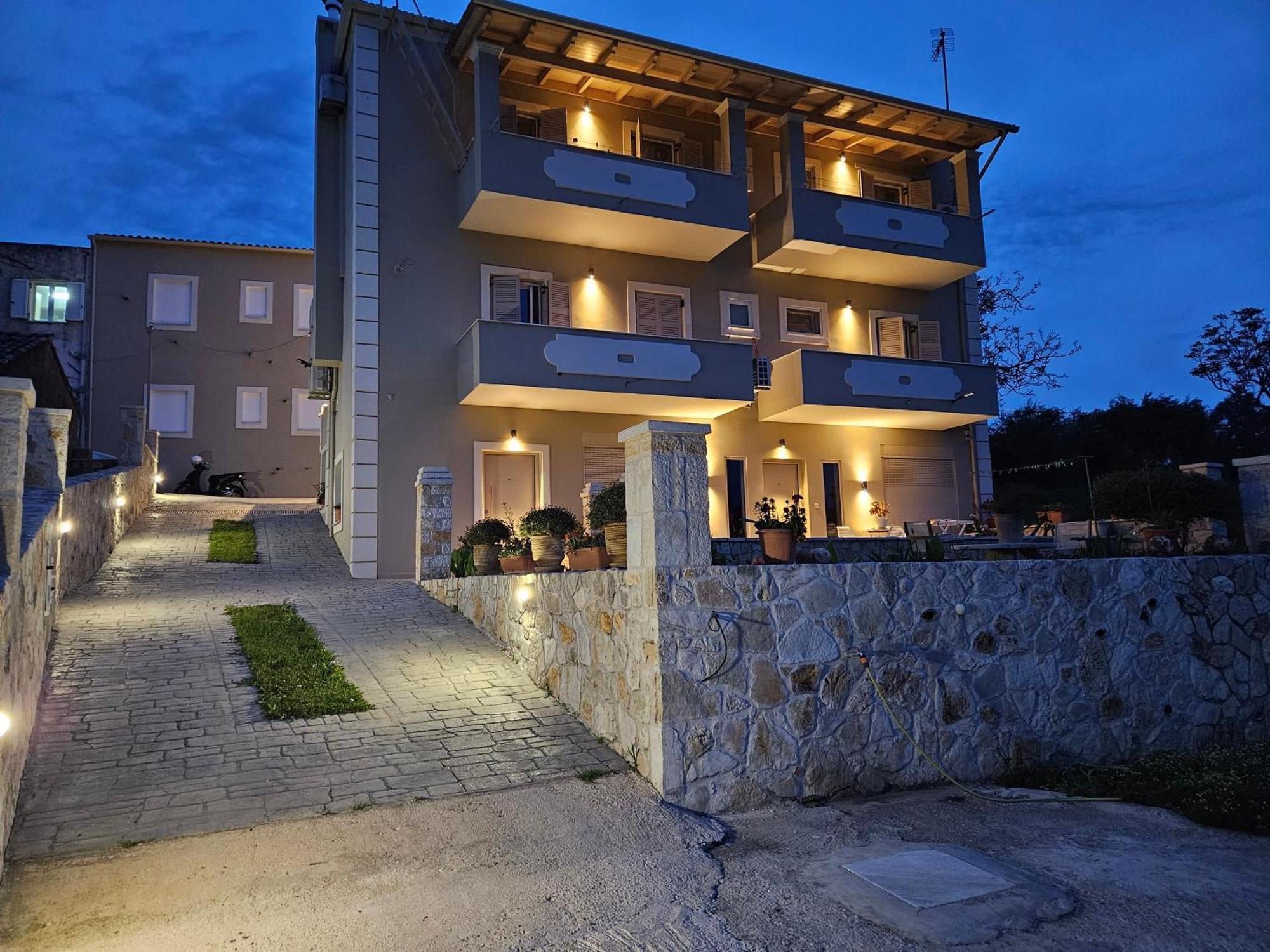 Grey Luxury House Apartment Ipsos Bagian luar foto