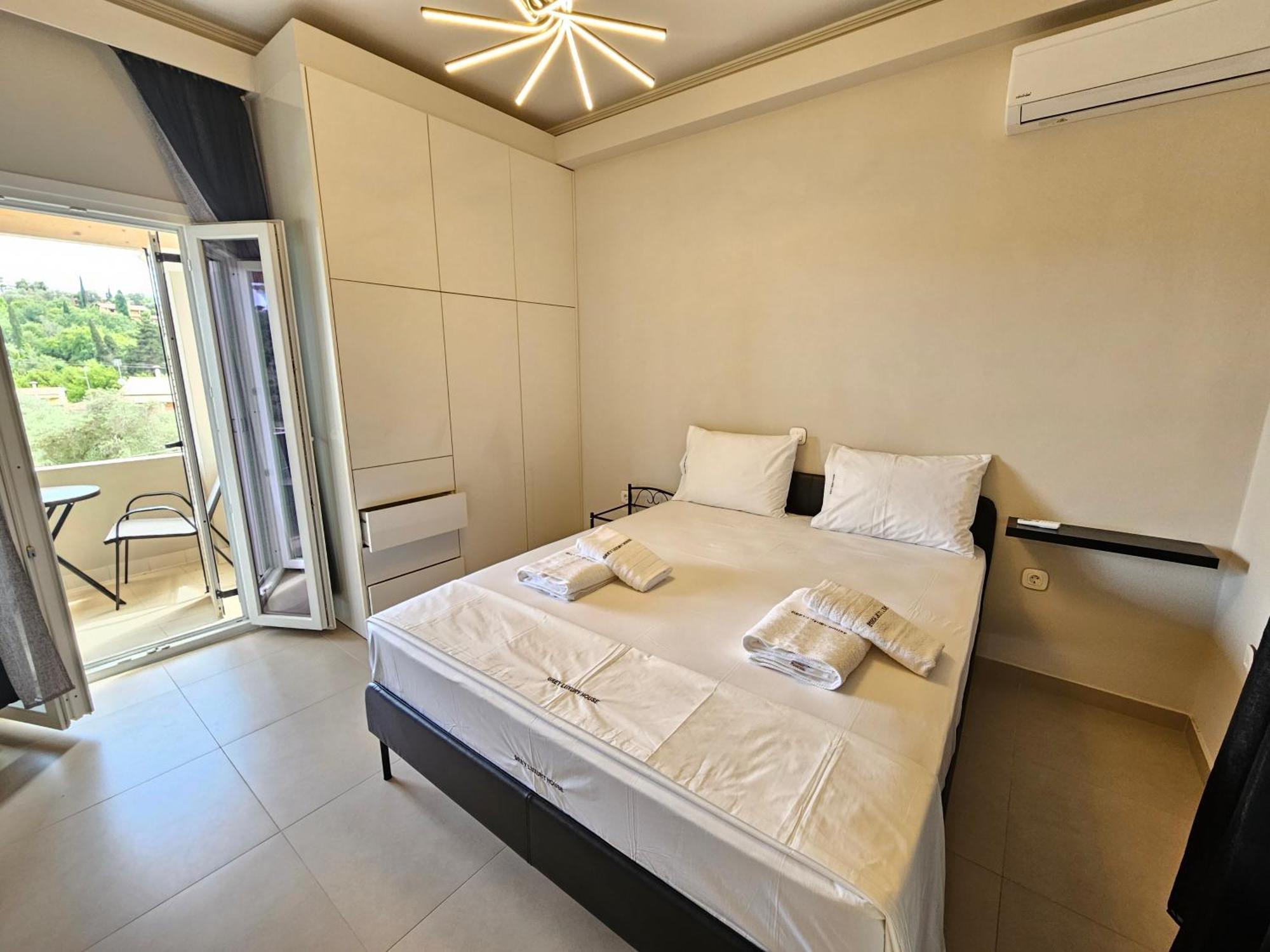 Grey Luxury House Apartment Ipsos Bagian luar foto