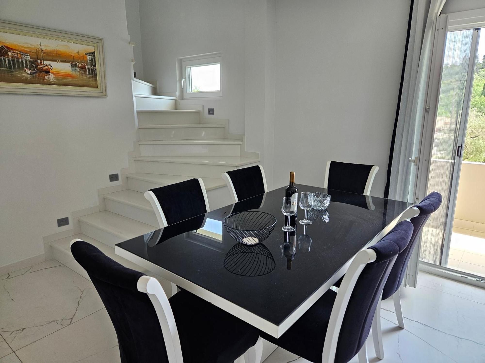 Grey Luxury House Apartment Ipsos Bagian luar foto
