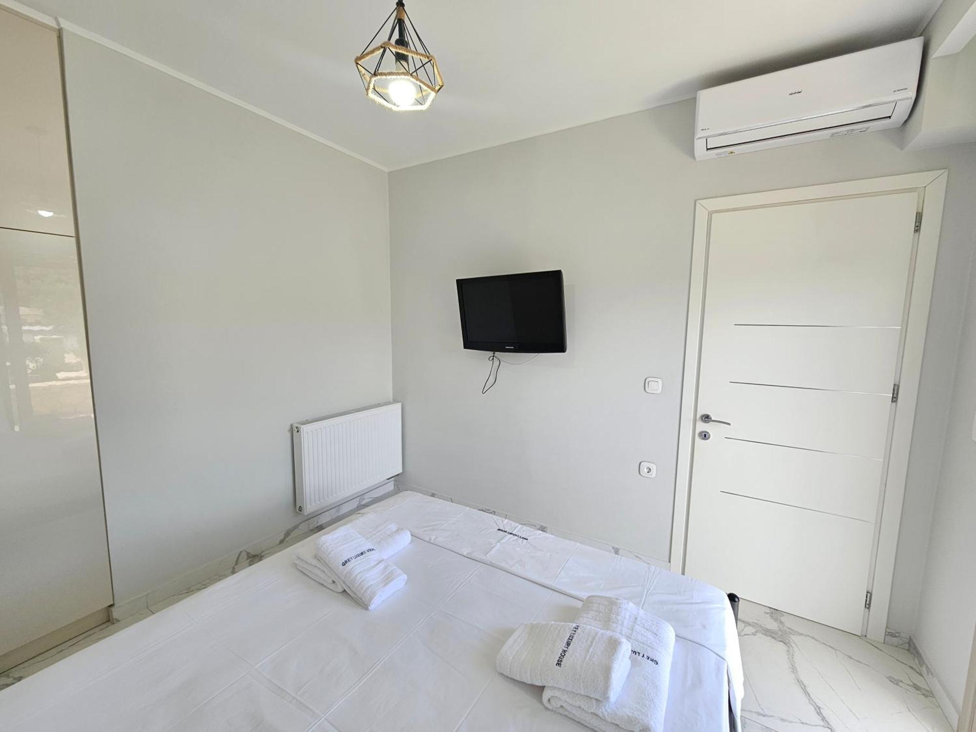 Grey Luxury House Apartment Ipsos Bagian luar foto